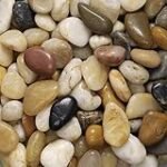 ¿Piedras flotando? Descubre cómo afecta a tus peces en este análisis comparativo